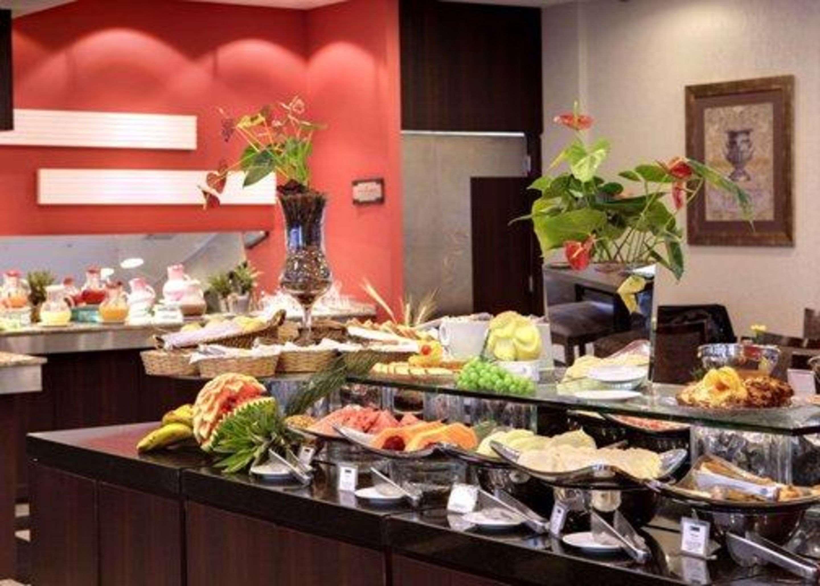 Quality Hotel Curitiba Ngoại thất bức ảnh
